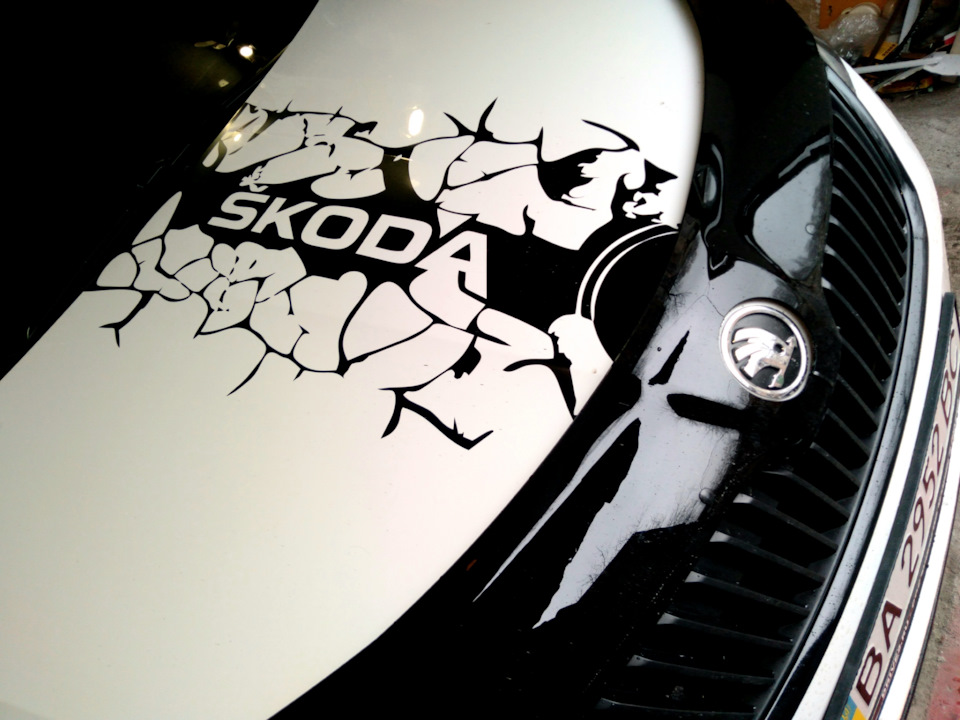 Наклейка на капот! — Skoda Rapid (1G), 1,6 л, 2013 года | стайлинг | DRIVE2