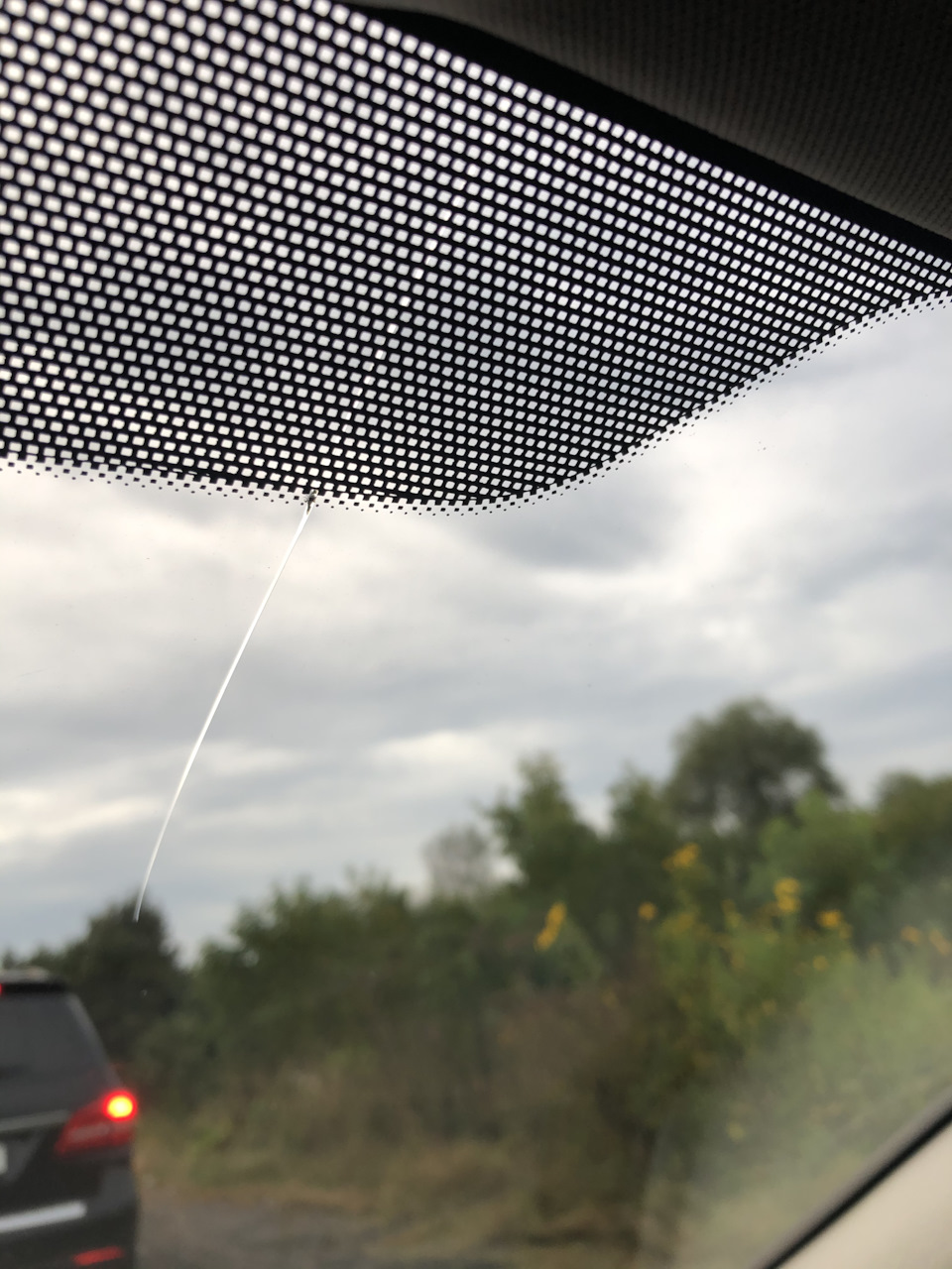 Прилетел камень в лобовое — Opel Astra J, 1,6 л, 2016 года | визит на ...