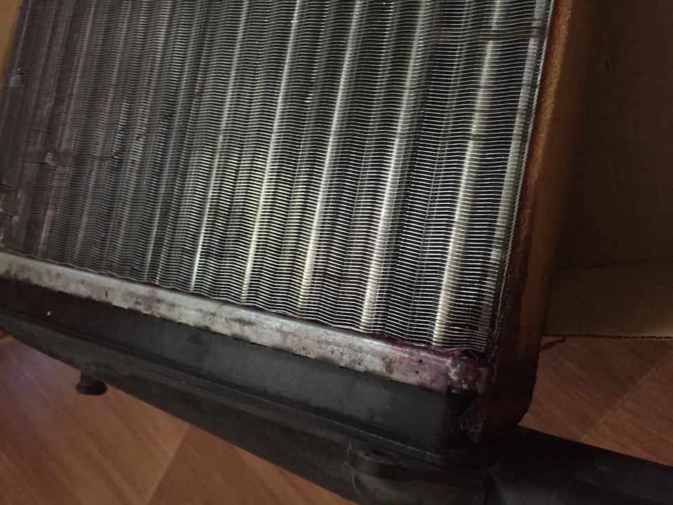 Запах антифриза при включении отопителя — Lada Приора седан, 1,6 л ...