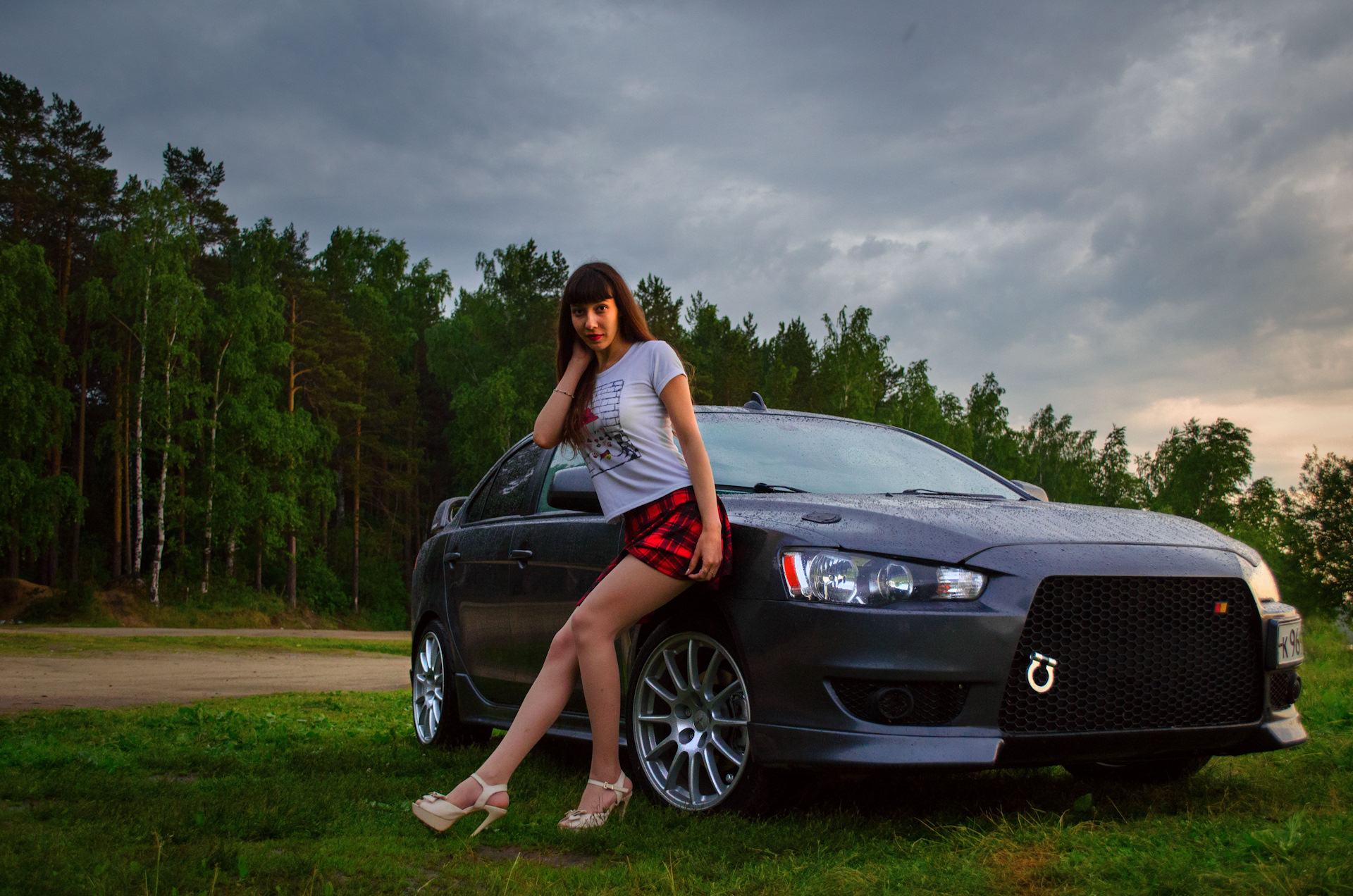 Mitsubishi Lancer 10 girl