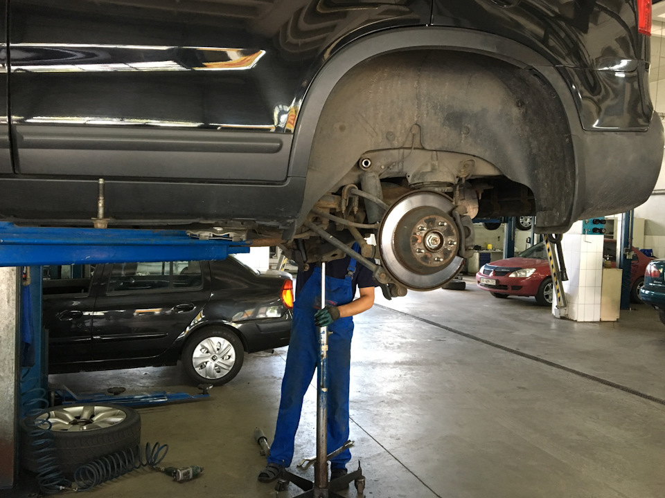 сзади та же процедура! — KIA Sorento (2G)