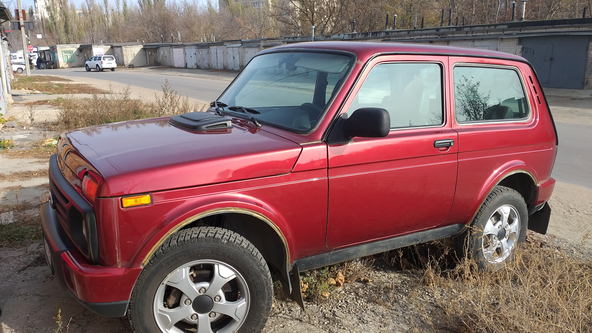 Lada 4x4 3D 1.7 бензиновый 2016 | Пламя на DRIVE2