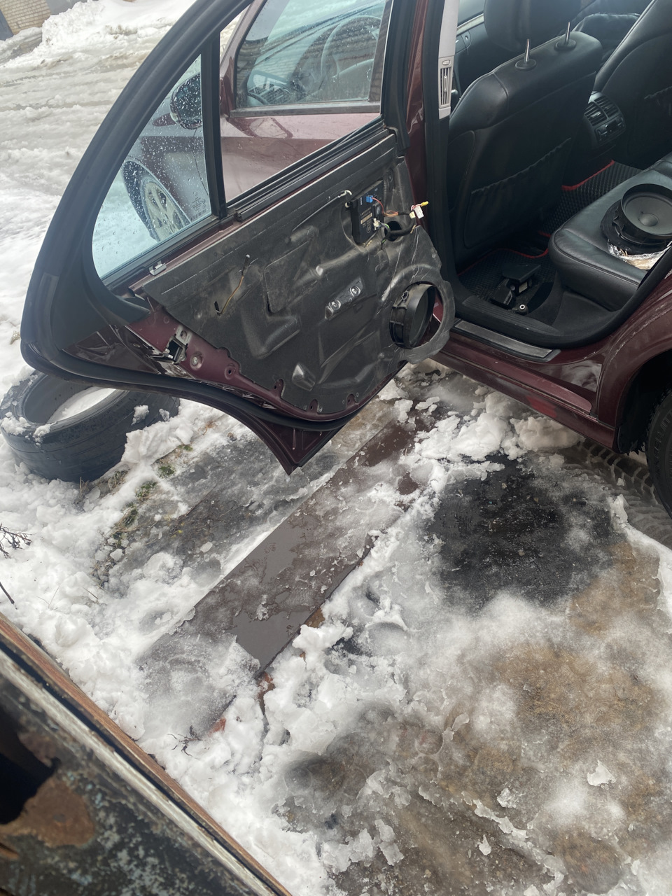 Захрипел динамик — Mercedes-Benz E-class (W211), 2,8 л, 2007 года ...