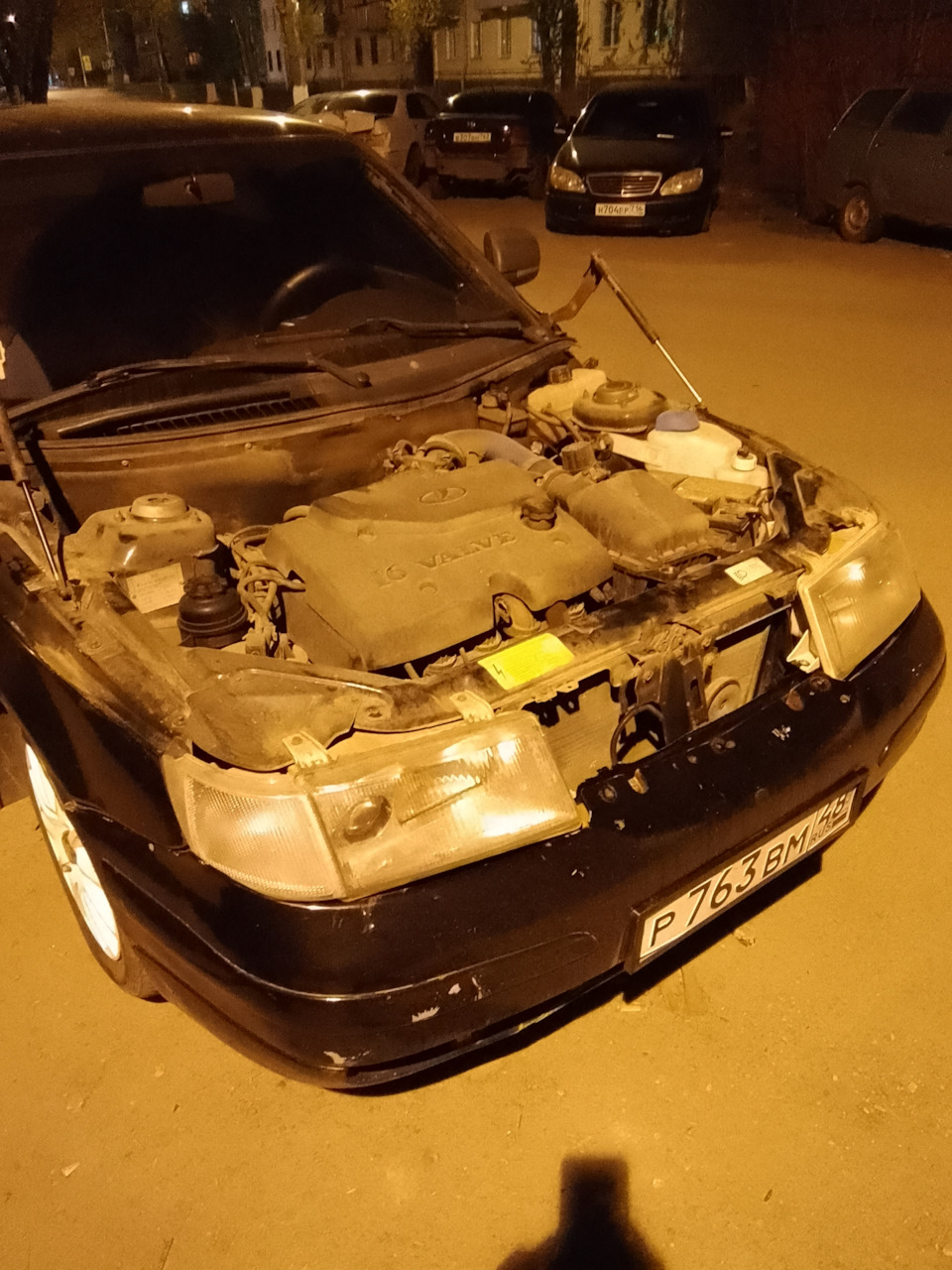 Вот так рассекал по городу, капот не влез в салон — Lada 112 Coupe