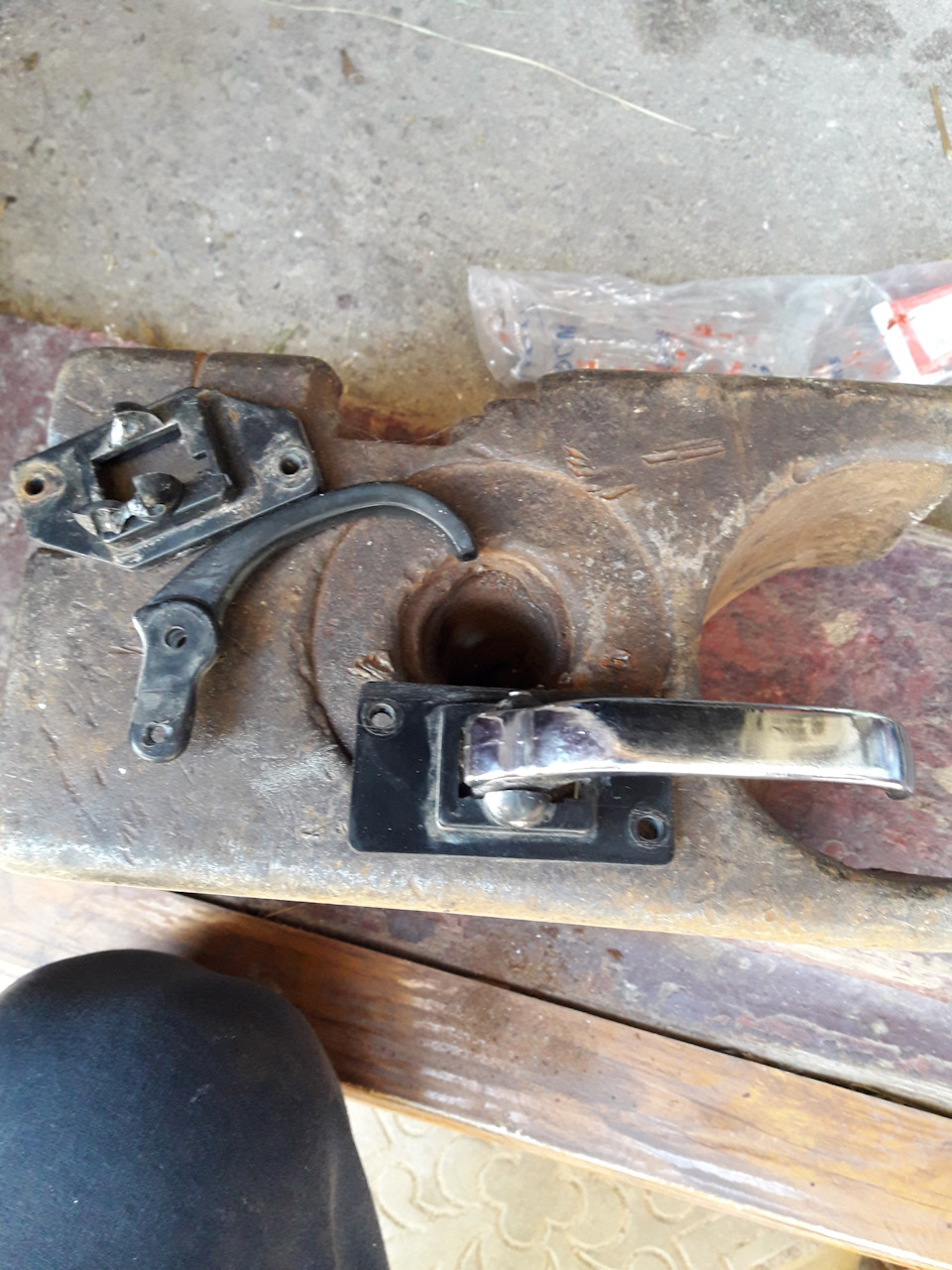 Замена дверной ручки 2106