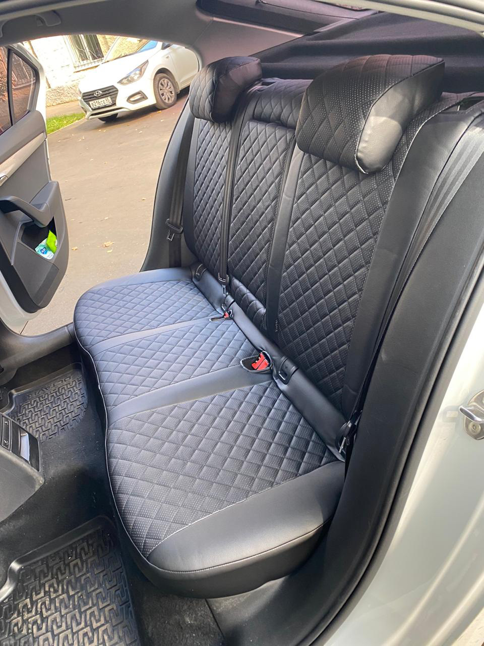 Установка чехлов на Шкоду Октавию А7 — АВТОПИЛОТ на DRIVE2