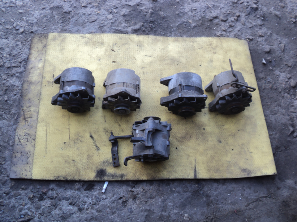 Износ токосъемных колец генератора делает замену реле игрой в рулетку ...