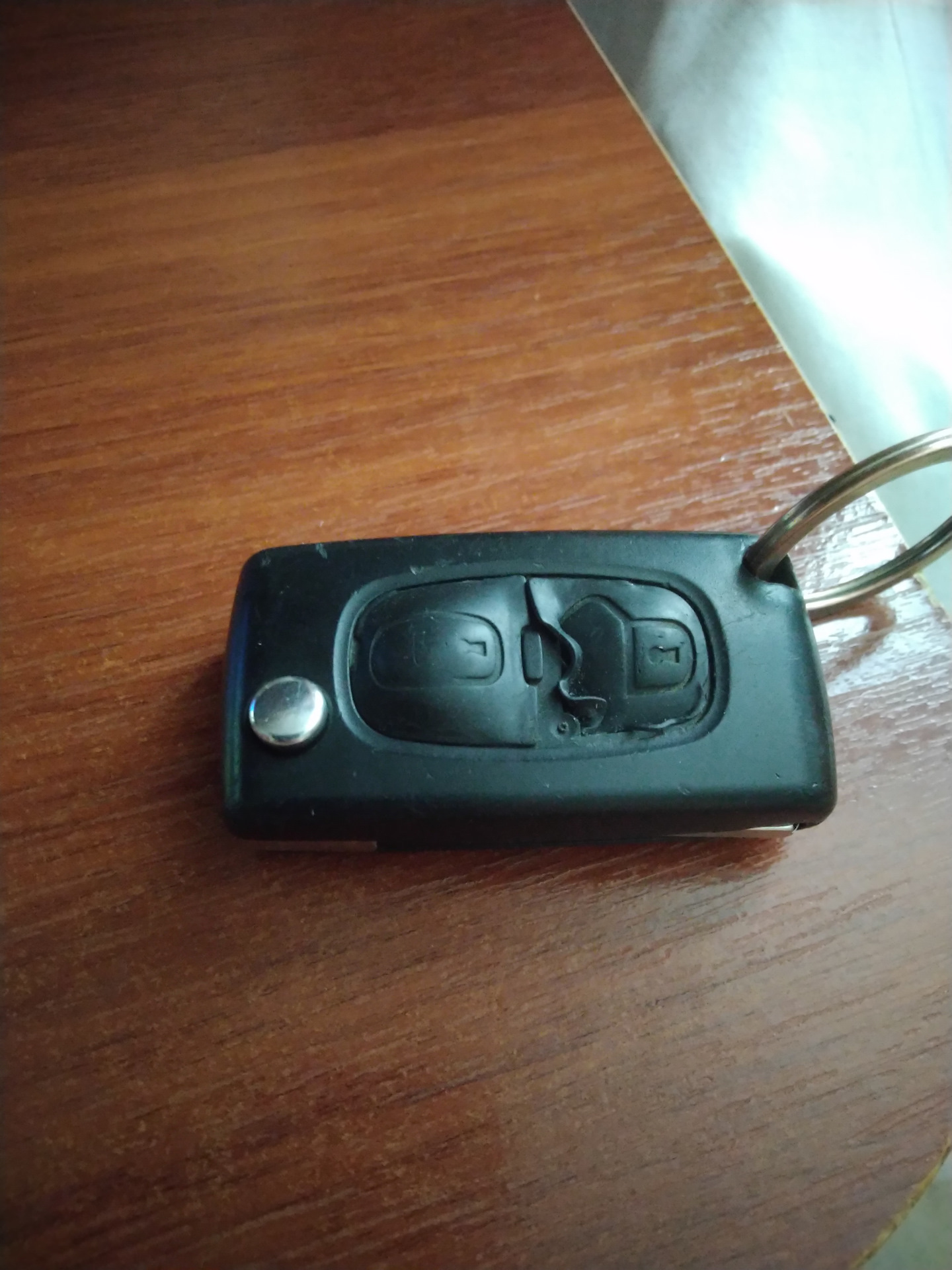 Ключ пежо 308. Ключ peugeot traveller. Ключ peugeot traveller. Citroen berlingo ключ. Ключи пежо 207.