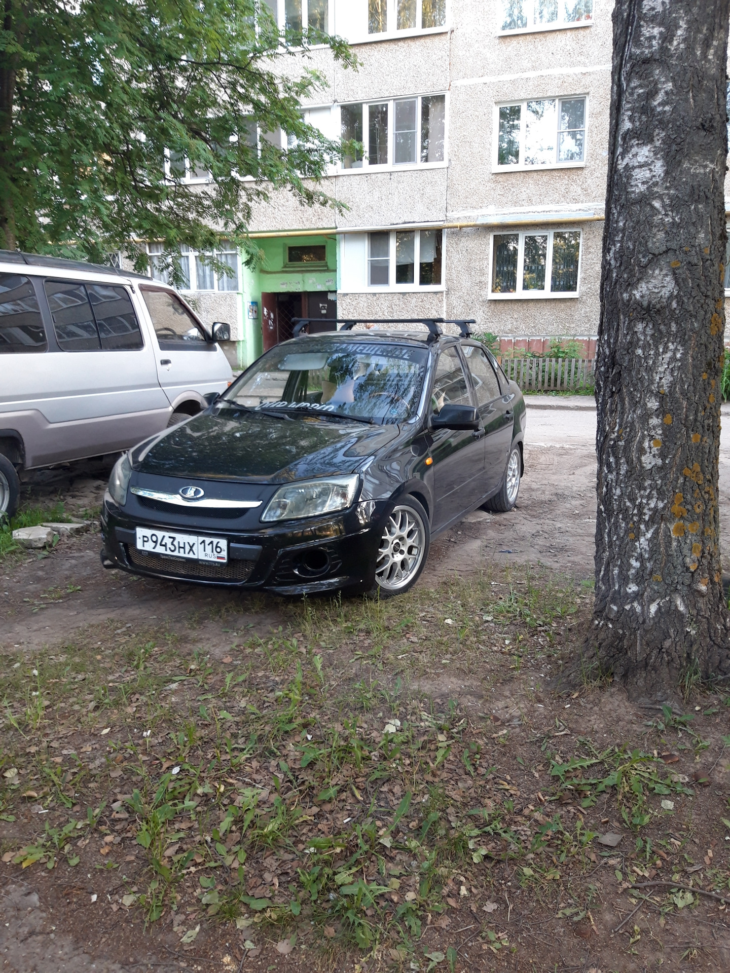 Багажник на крышу. — Lada Гранта, 1,6 л, 2012 года | тюнинг | DRIVE2