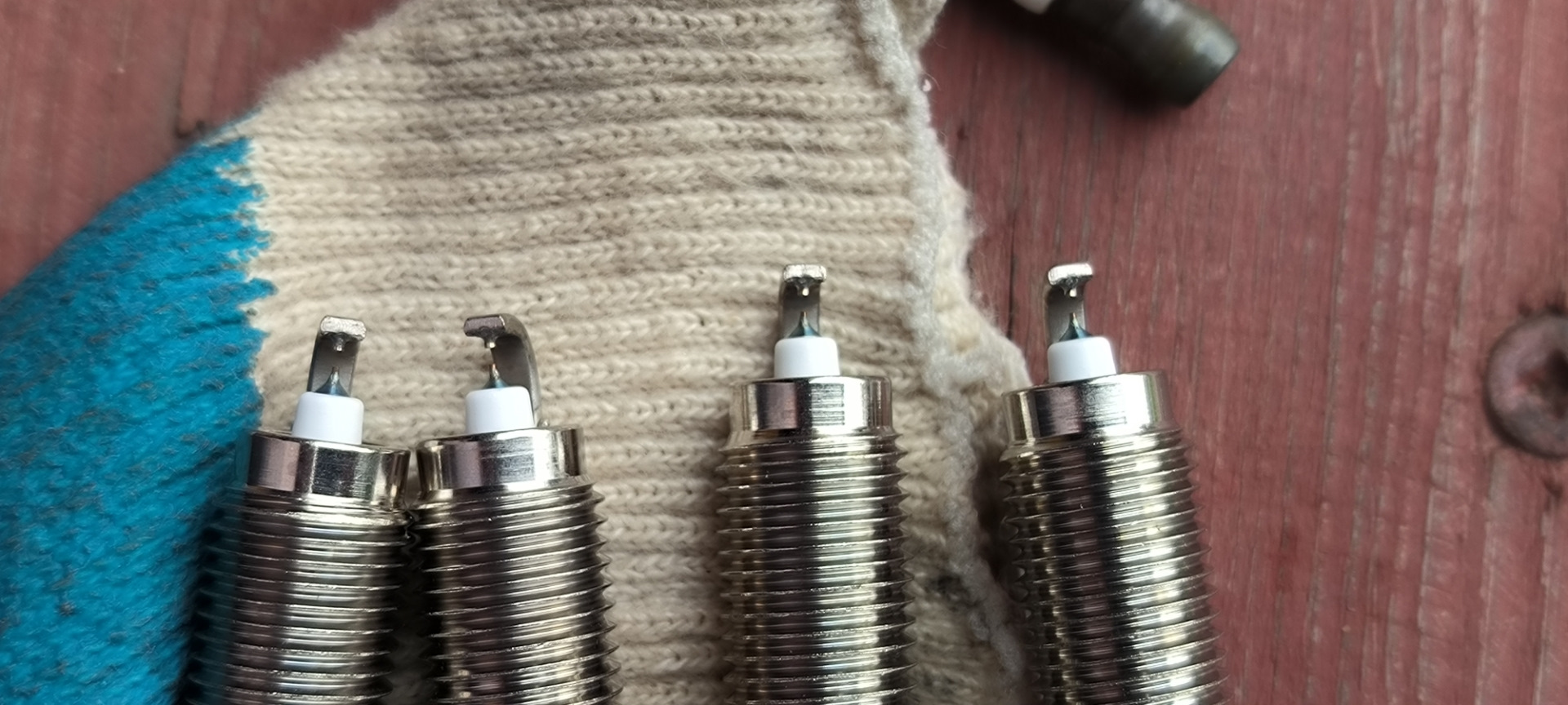 Замена свечей и решение другой проблемы — Nissan Juke (1G), 1,6 л, 2011 ...