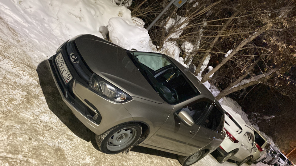 Просто фото и полировка правой стороны — Lada Гранта (2G) FL, 1,5 л ...