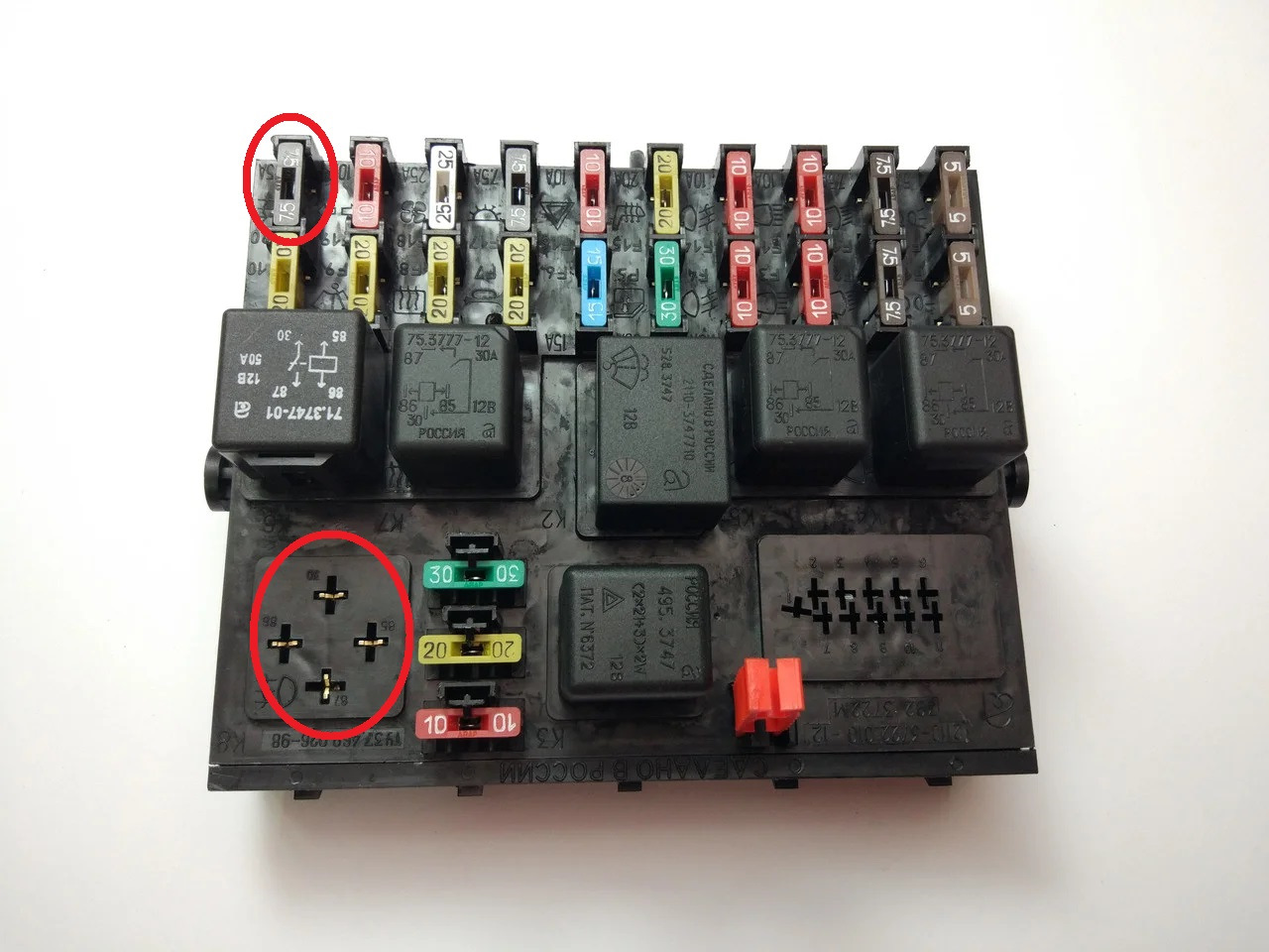 Реле ваз 2112. Блок предохранителей ВАЗ ВАЗ 2110. Блок предохранителей ВАЗ-2123 392.3722М. Блок предохранителей 2110. Монтажный блок предохранителей ВАЗ 2110.