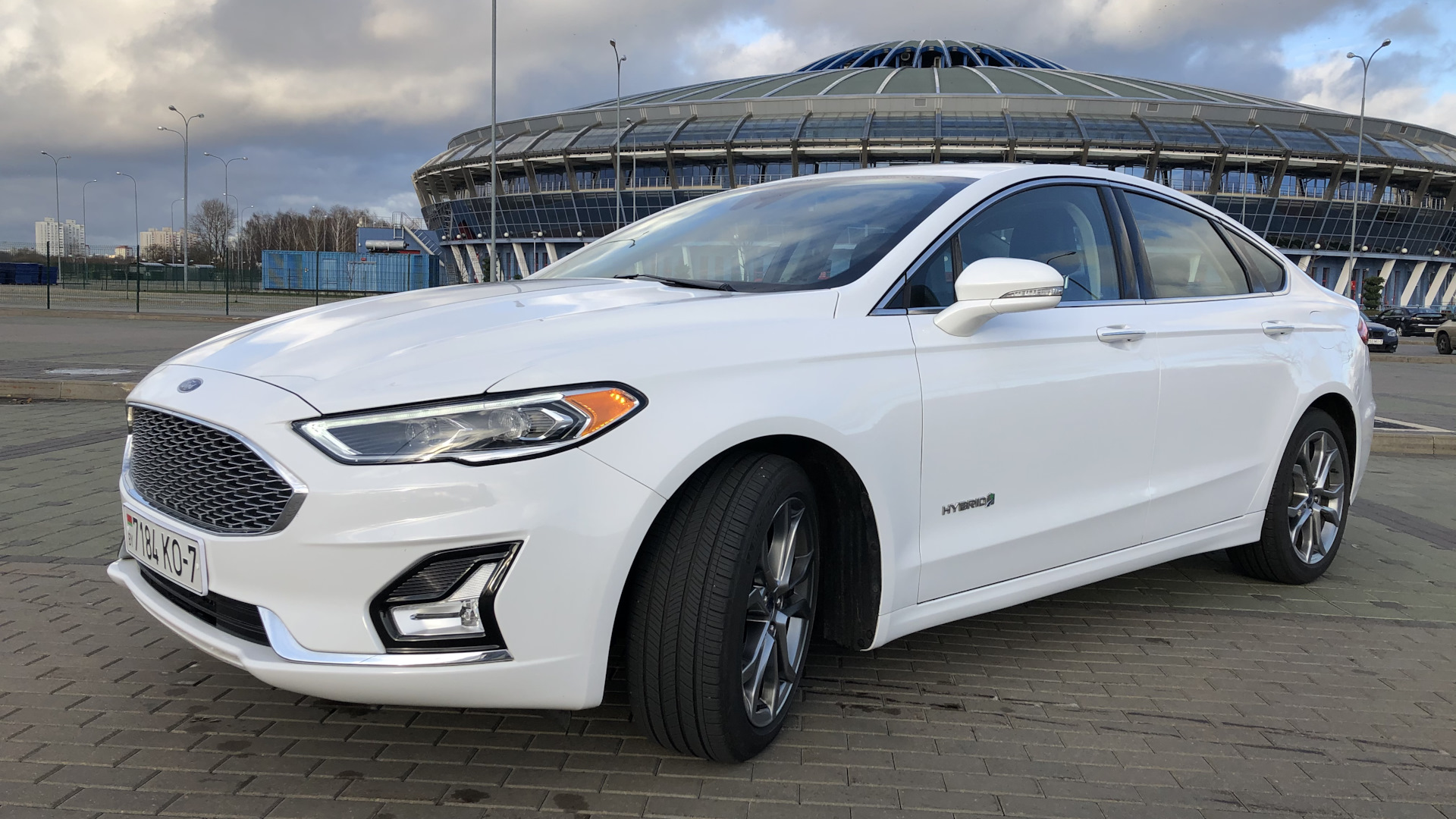 Гибрид 2019 отзывы. Ford Fusion 2019 Titanium.