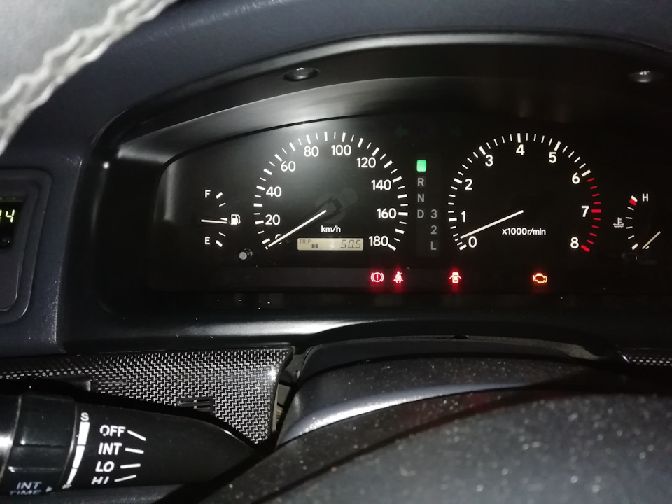 Вот такая у нас была картина, пока мотор был холодный, низкие обороты и чек, как только прогревается, чек тухнет и обороты приходят в норму — Toyota Chaser (100)