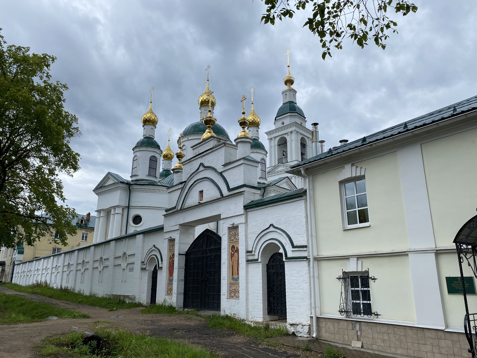 Московский Богоявленский монастырь