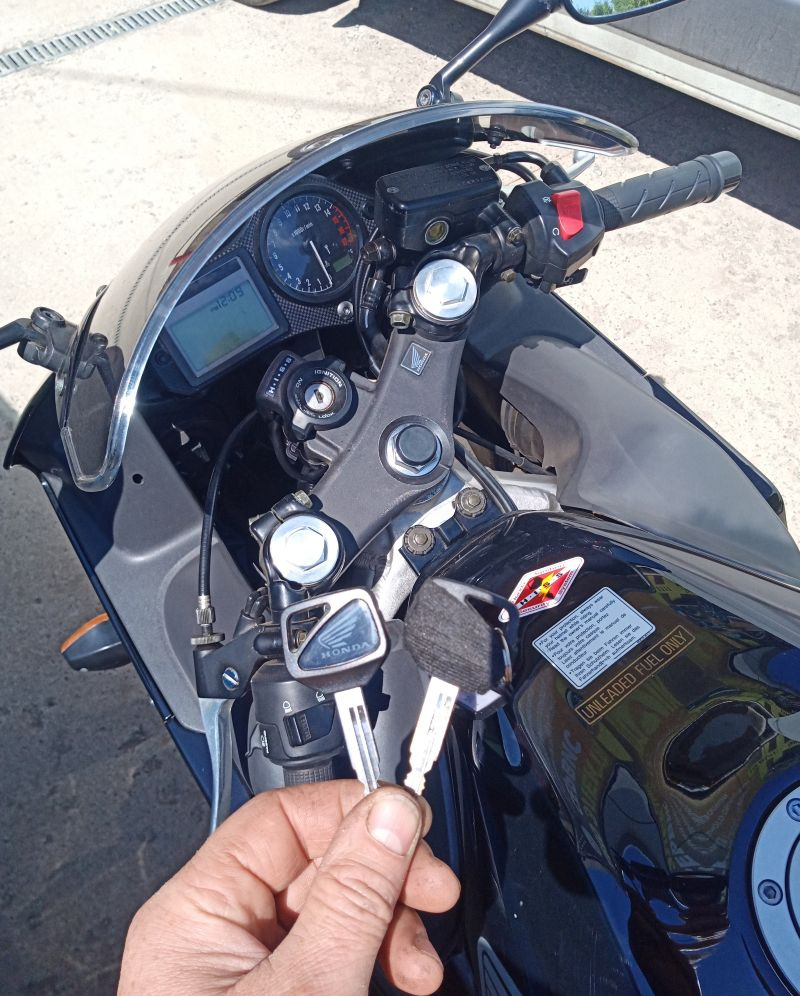 🔑 Мотоцикл Honda — программирование дубликата ключа зажигания — Авто ...