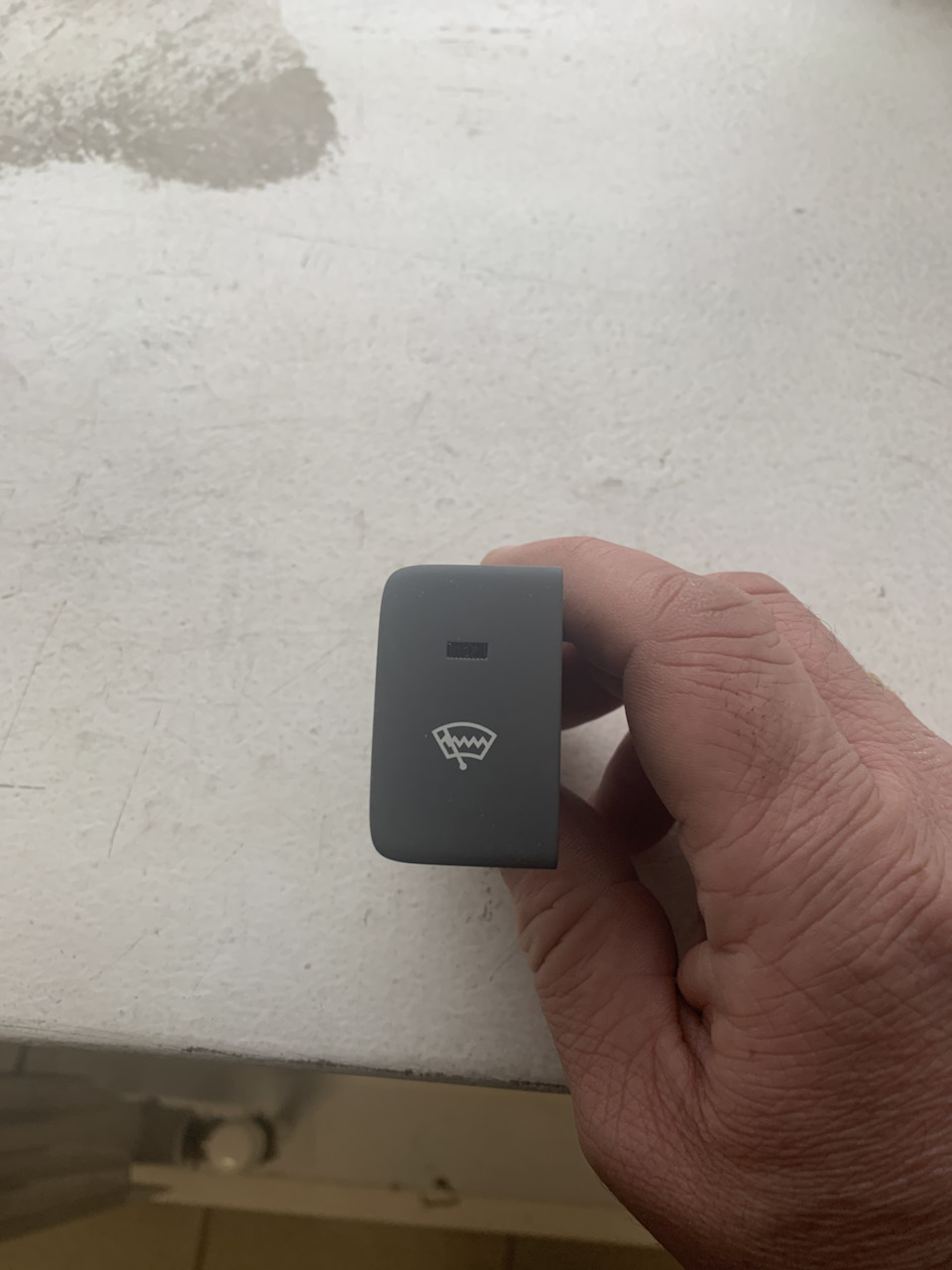 Подогрев зоны покоя дворников — Hyundai Grand Starex, 2,5 л, 2009 года ...