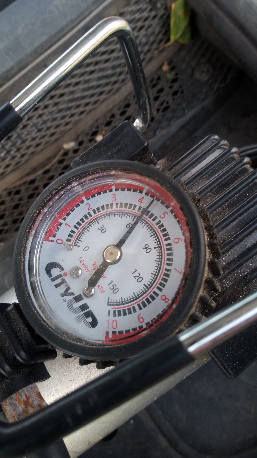 Межсервисная замена масла в двс и рукоблудие с химией Lavr — Lada Vesta ...