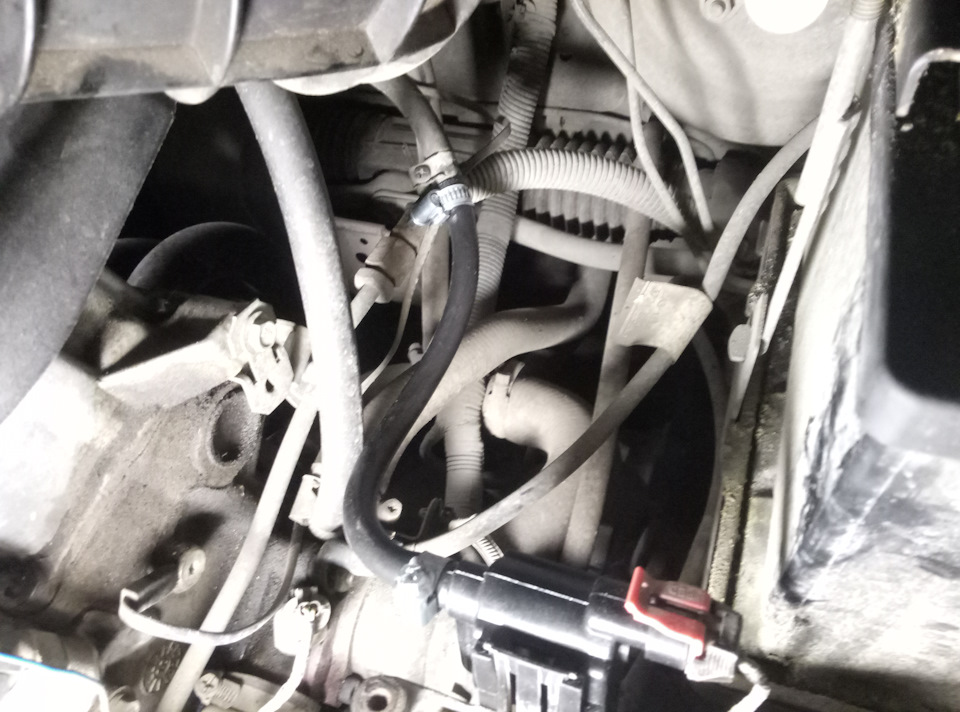 Плановая замена масла, фильтров, свечей, а также клапана продувки ...