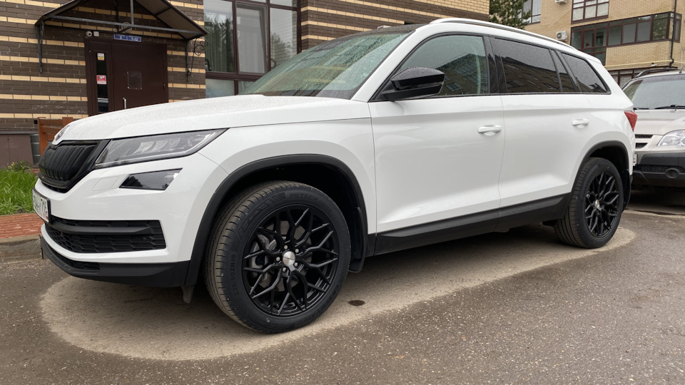 Снятие обшивки крыши и рейлингов — Skoda Kodiaq, 2 л, 2019 года ...
