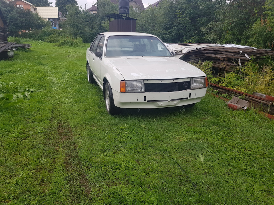 Ну как бы сборка продолжается)))) — Opel Rekord E, 1,9 л, 1978 года ...