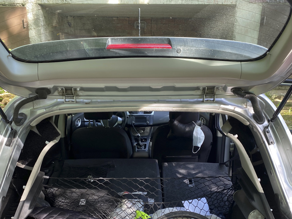 1) и 3) — Nissan Tiida (2G)