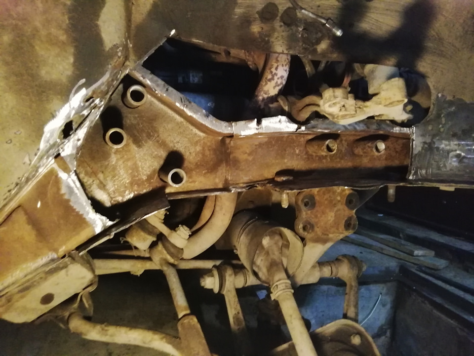 Усиление переднего лонжерона — Lada 2131, 1,7 л, 1997 года | кузовной ...