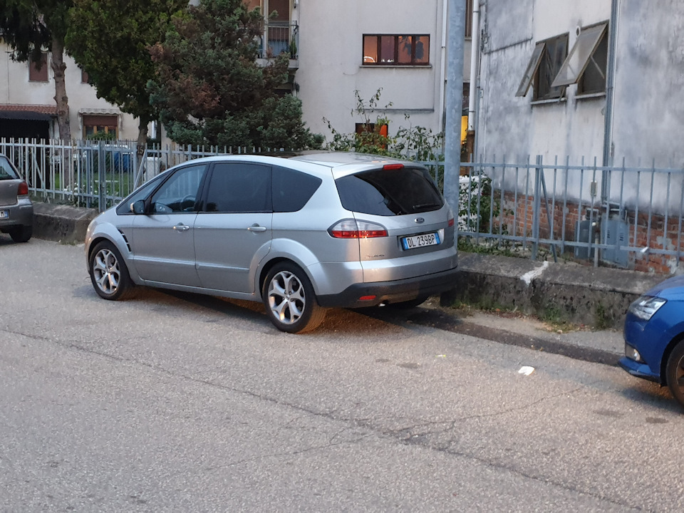 Задние фонари как у рестаила)) — DRIVE2