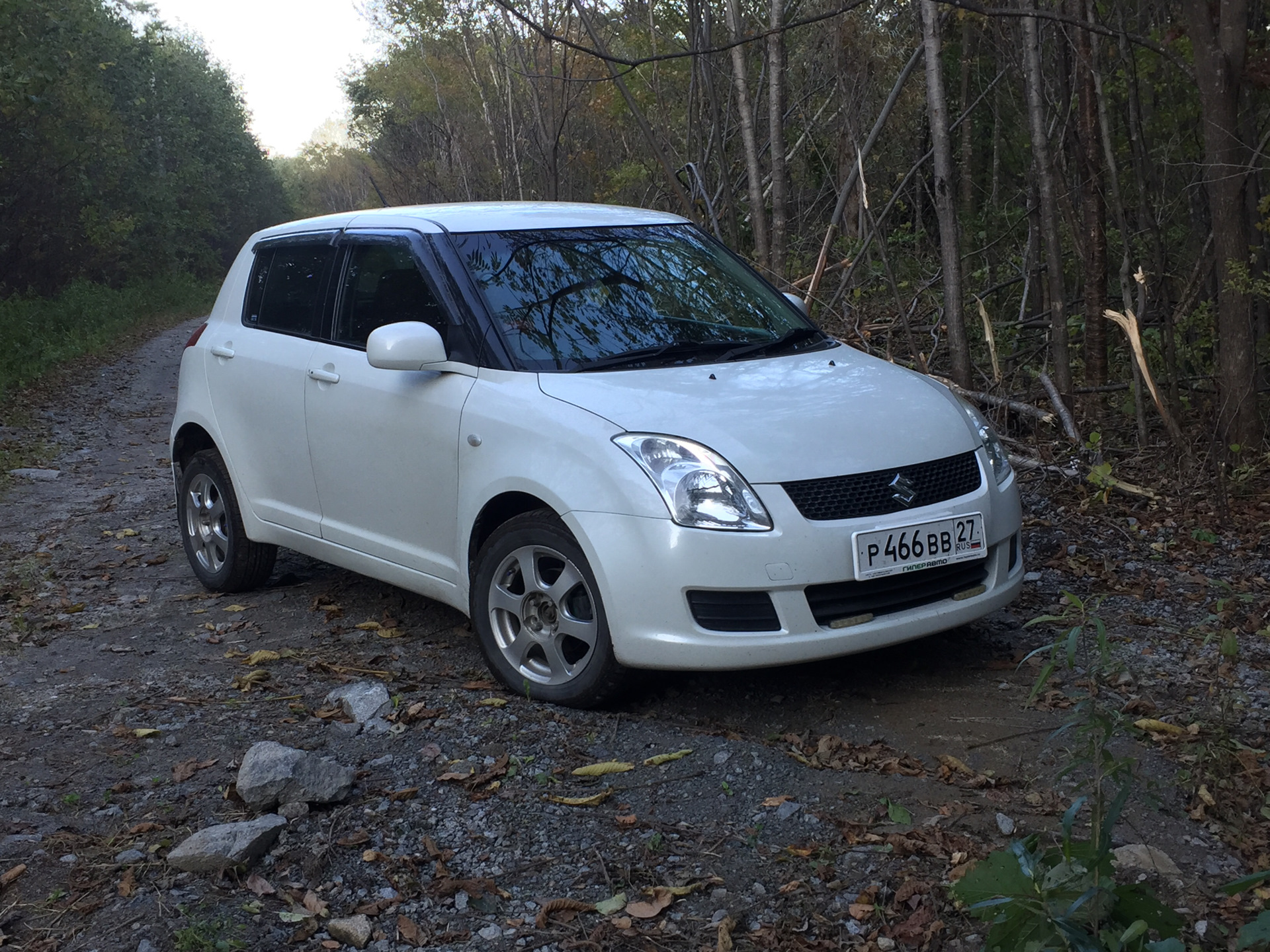 Сузуки свифт 2009 фото. Свифт 2009. Свифт 2009. Сузуки свифт 2009. Свифт 2009.