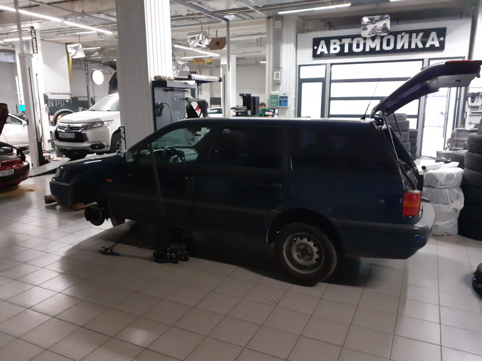 Замена стеклоподъемника — Skoda Octavia Combi Mk1, 2 л., 2000 года ...