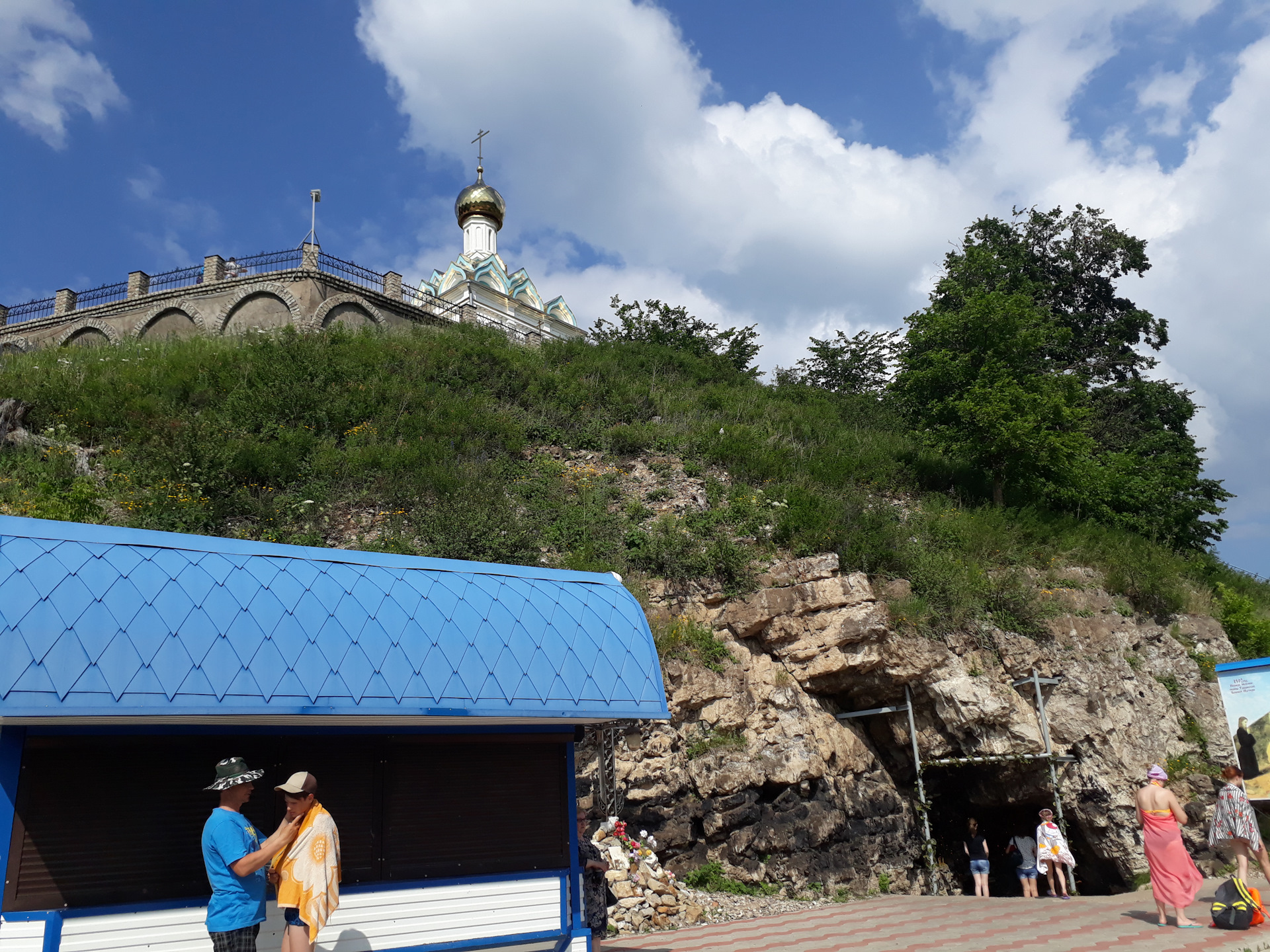 Красноусольск отдых дикарем. Палаточный городок Усолье Красноусольск. Красноусольске водохранилище. Красноусольск база отдыха. Красноусольск отдых домики.