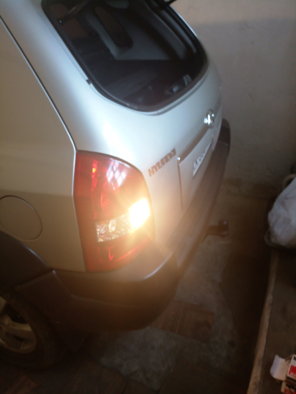 Датчик заднего хода, замена — Hyundai Tucson (JM), 2 л, 2008 года ...