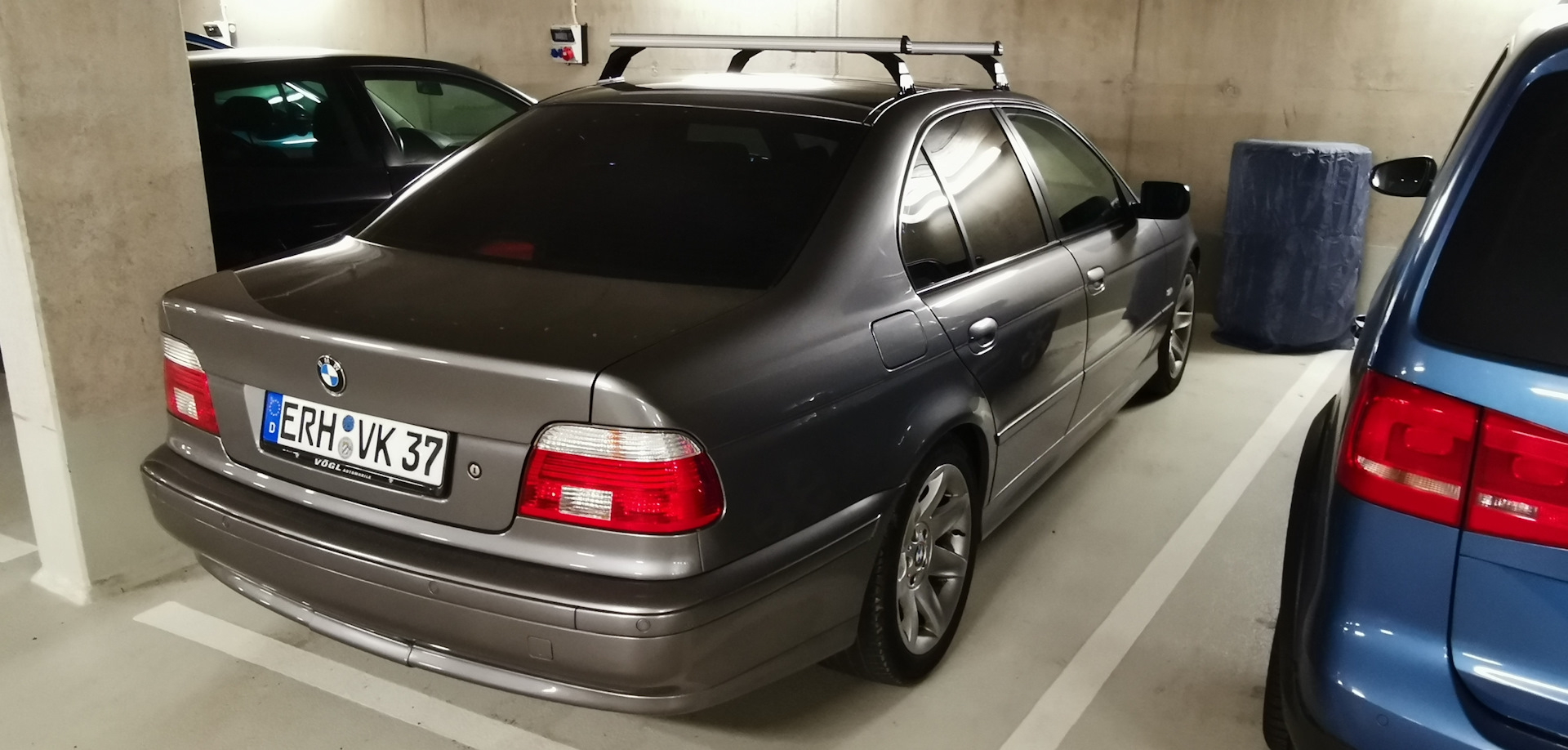 Крыша е39. Багажник на крышу BMW e39. Багажник е39 седан. Е39 с багажником на крыше. Крыша БМВ е39.