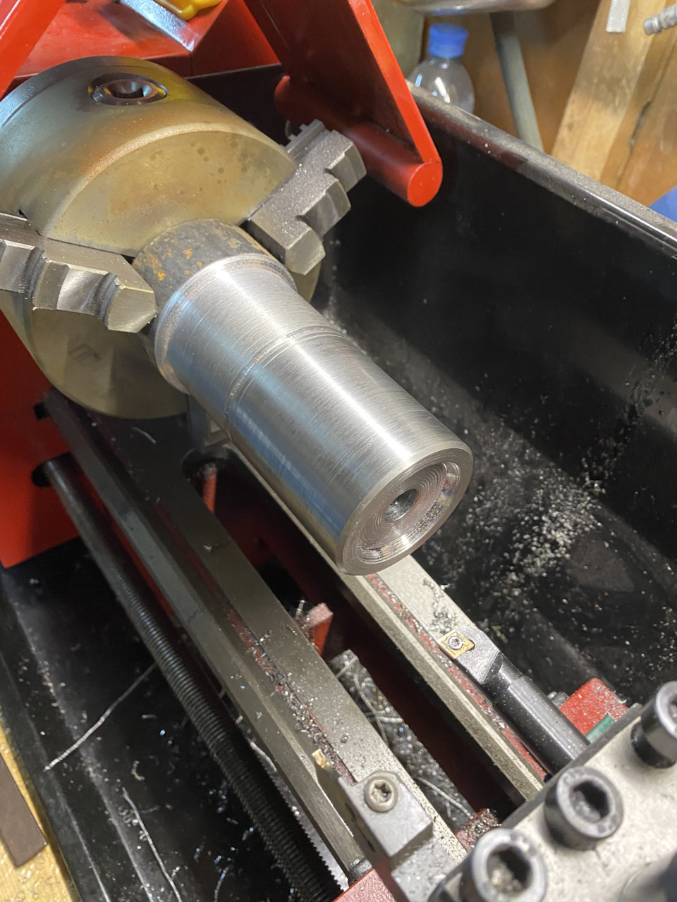 Начало проточки внутреннего диаметра — Mitsubishi fuso canter