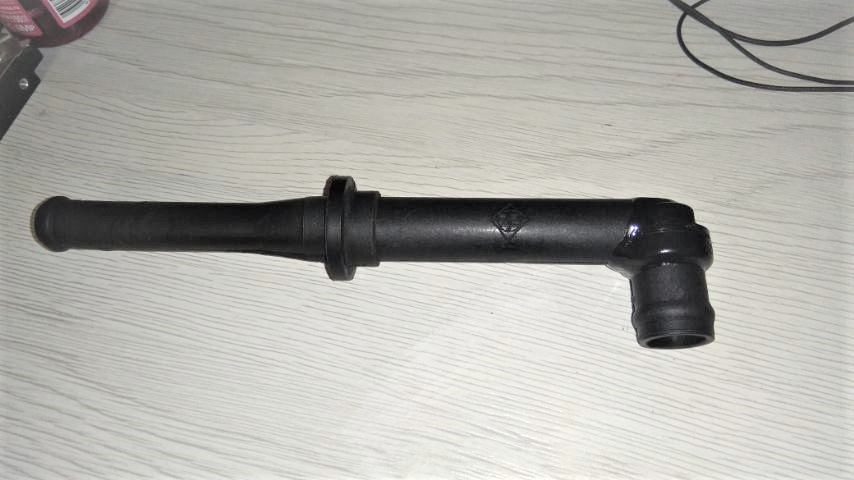 ТРУБКА ВЕНТИЛЯЦИИ С ОБРАТНЫМ КЛАПАНОМ ОТ ВАКУУМНОГО УСИЛИТЕЛЯ ТОРМОЗОВ ...