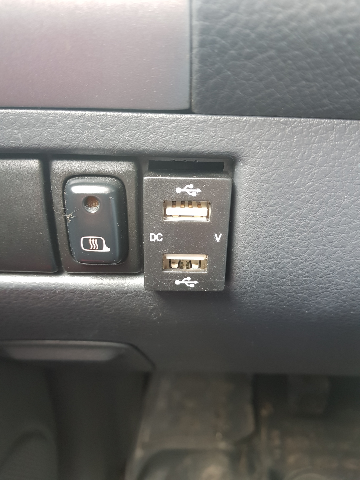 usb в заглушку toyota prado 2021