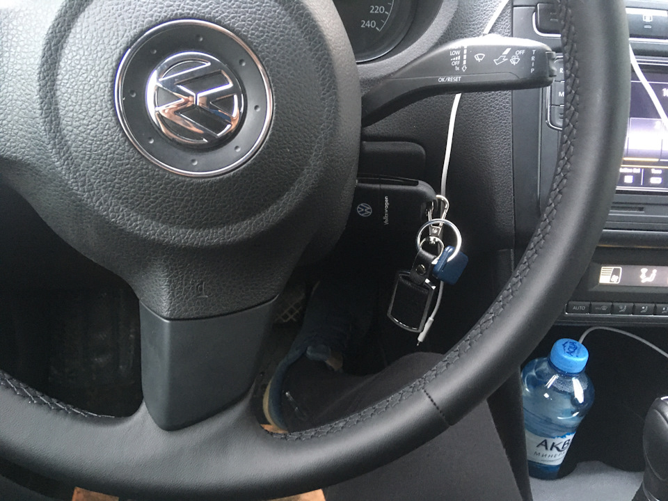 Руль — Volkswagen Polo Sedan, 1,6 л, 2012 года | стайлинг | DRIVE2