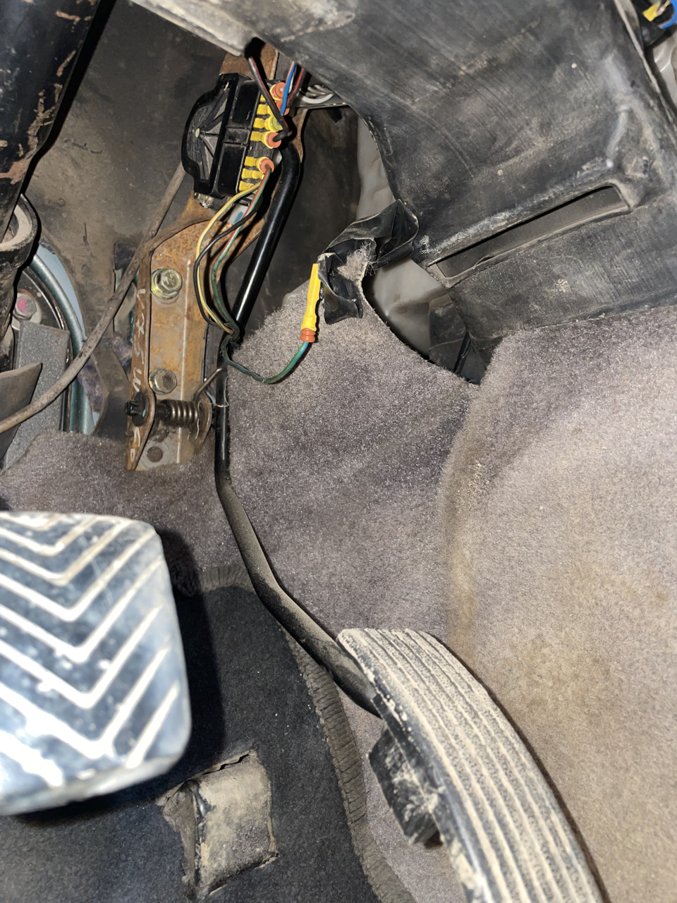 Электронная педаль — Mitsubishi Pajero (2G), 3,5 л, 1994 года ...