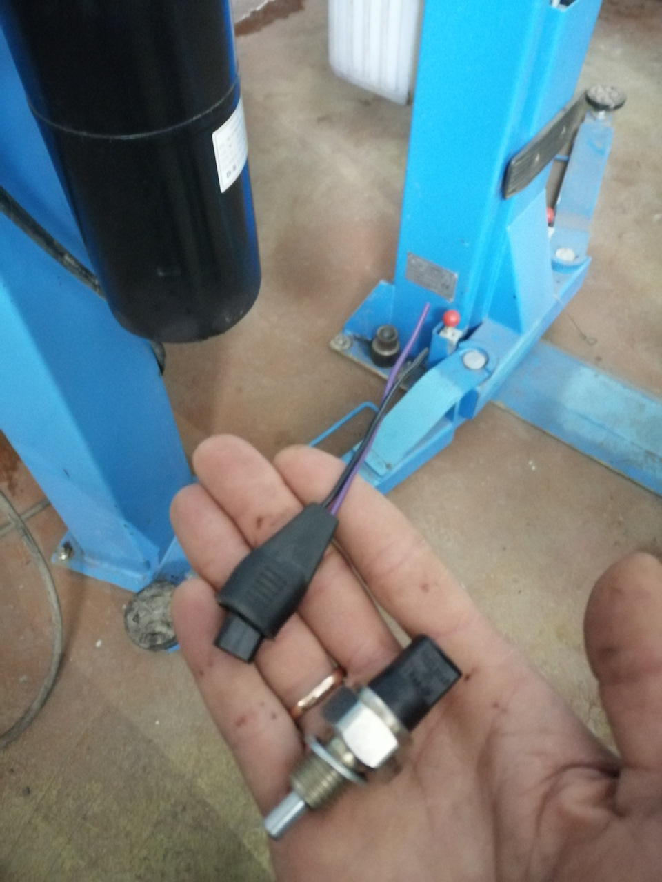 Не включается задняя передача. Решение. — Lada Калина универсал, 1,4 л ...