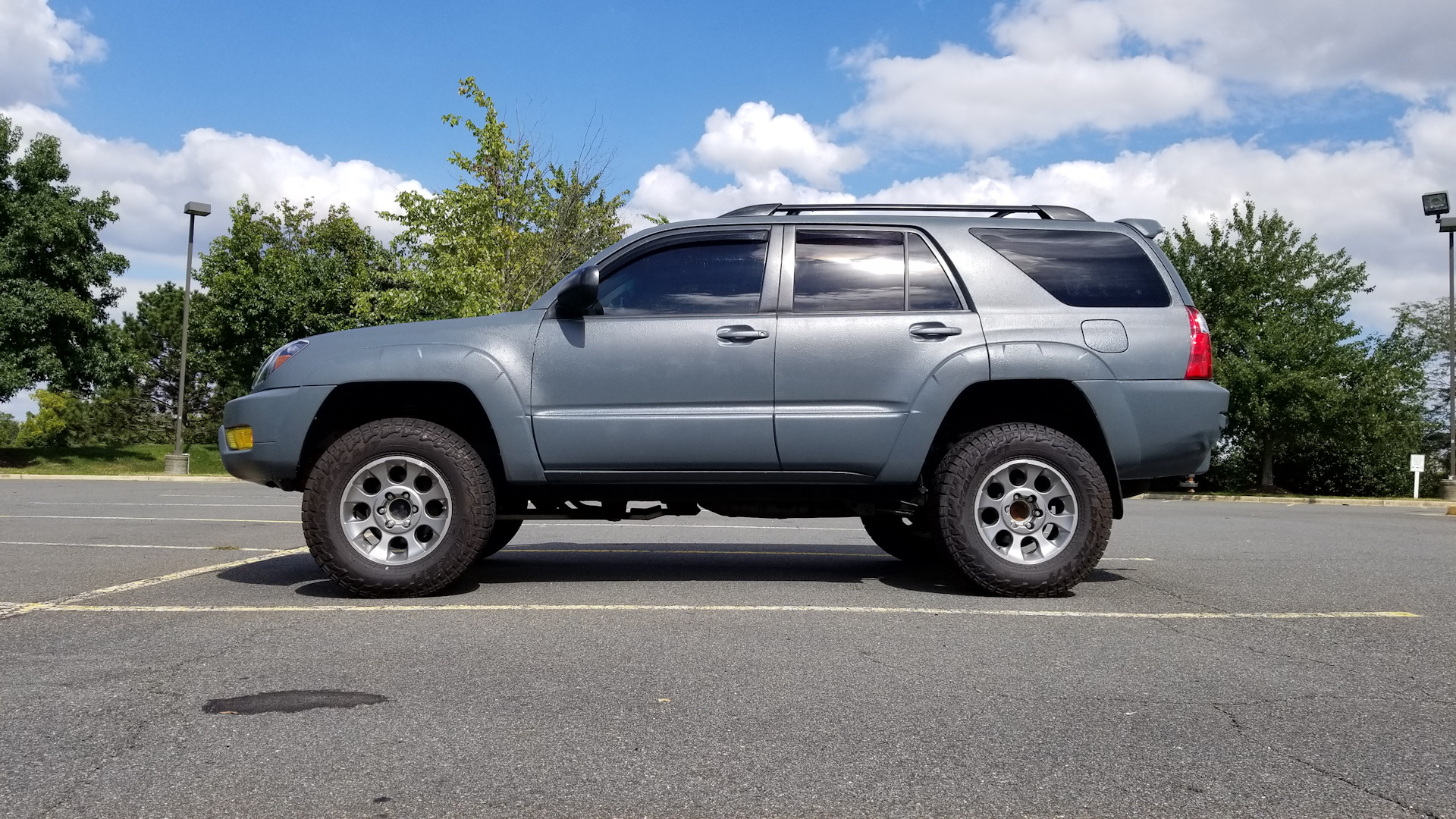 Кузов 4runner. Тойота 4runner 215. Toyota 4runner 2003. 4runner Toyota 4.7. Тойота 4 раннер 2003.