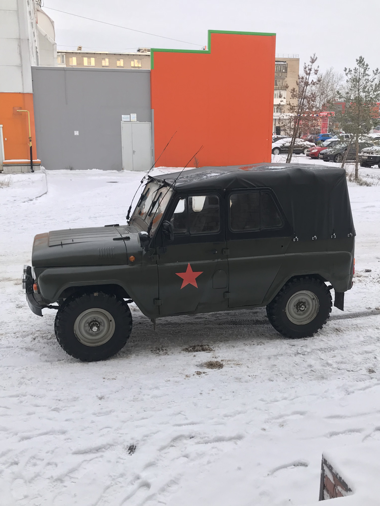 Уаз купил платформу. УАЗ 31512 хаки. УАЗИК электриков. UAZ Electric.