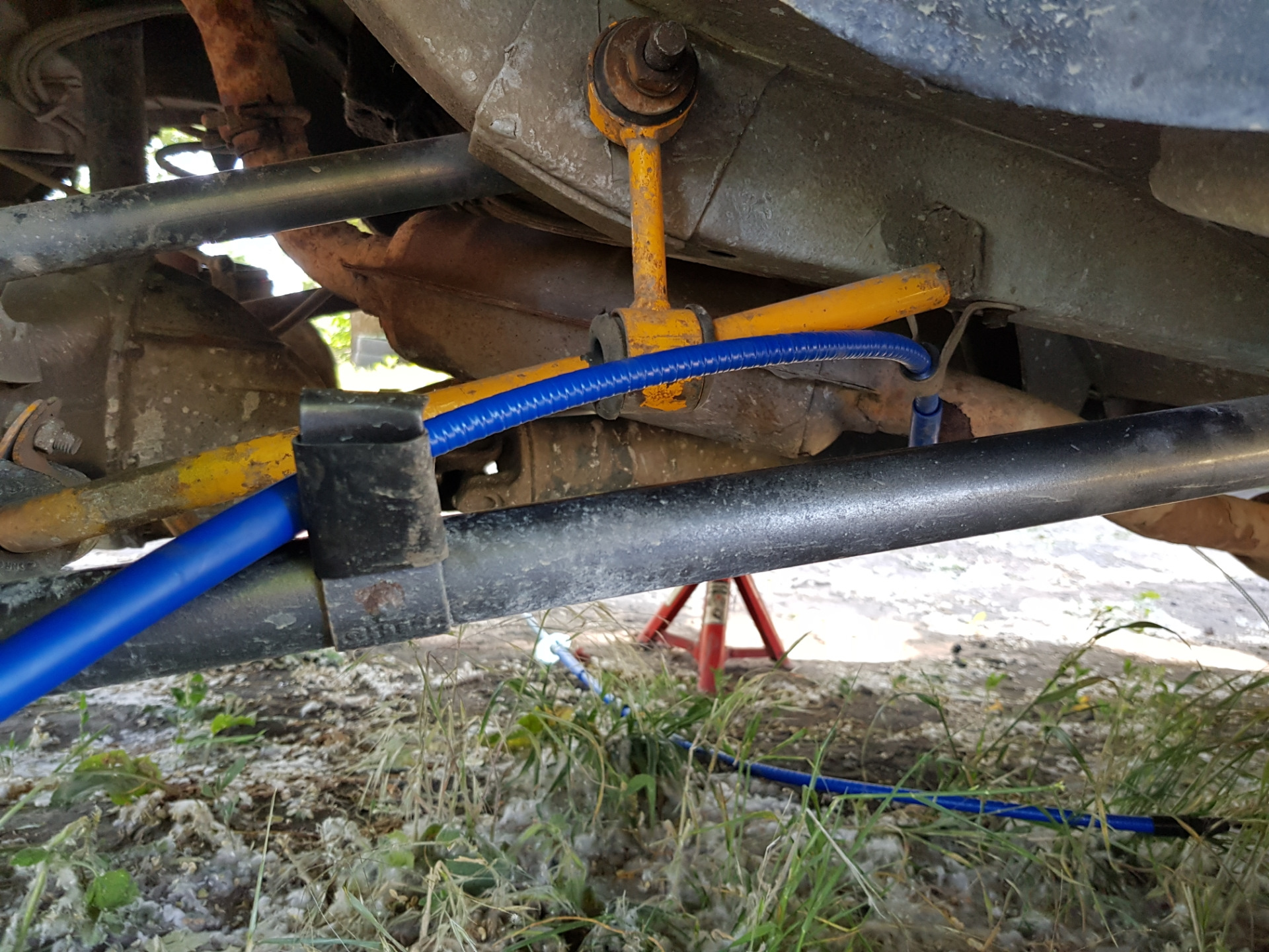 Замена троса ручного тормоза — Lada 21041, 1,6 л, 2012 года | поломка ...