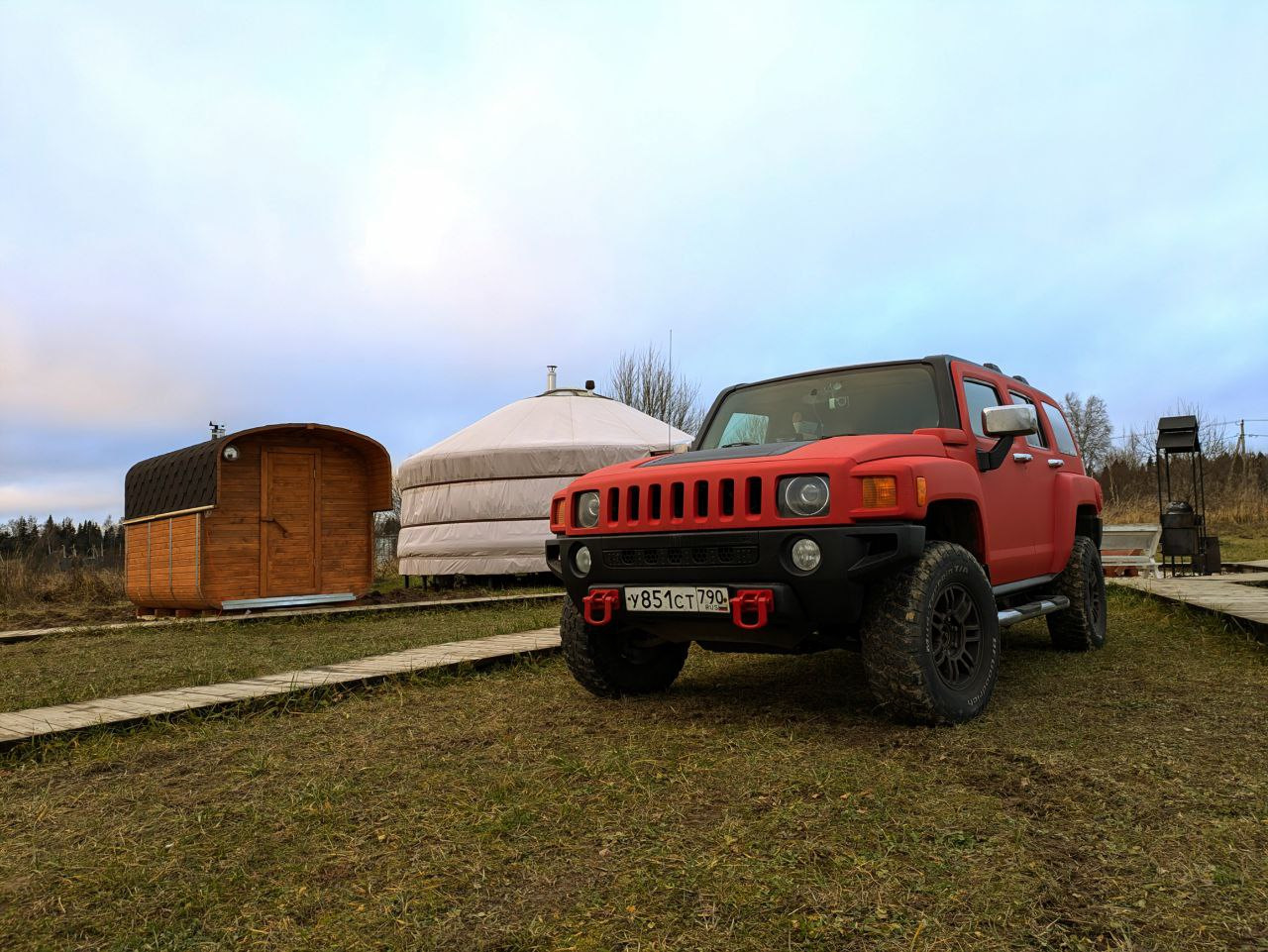 HUMMER H3 в красный раптор — Hummer H3, 3,5 л, 2006 года | стайлинг ...