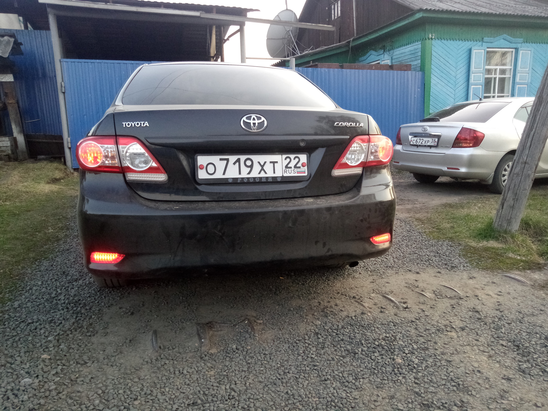 Тойота королла 150 задний. Задние огни Corolla 150. Задние туманки Тойота Королла 150. Задние противотуманные фонари Toyota Corolla 150. Задняя ПТФ Тойота Королла 150.