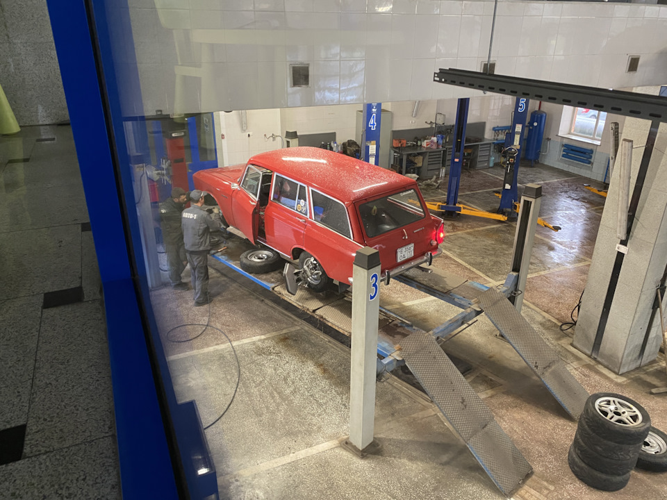 Новая резина на москвич