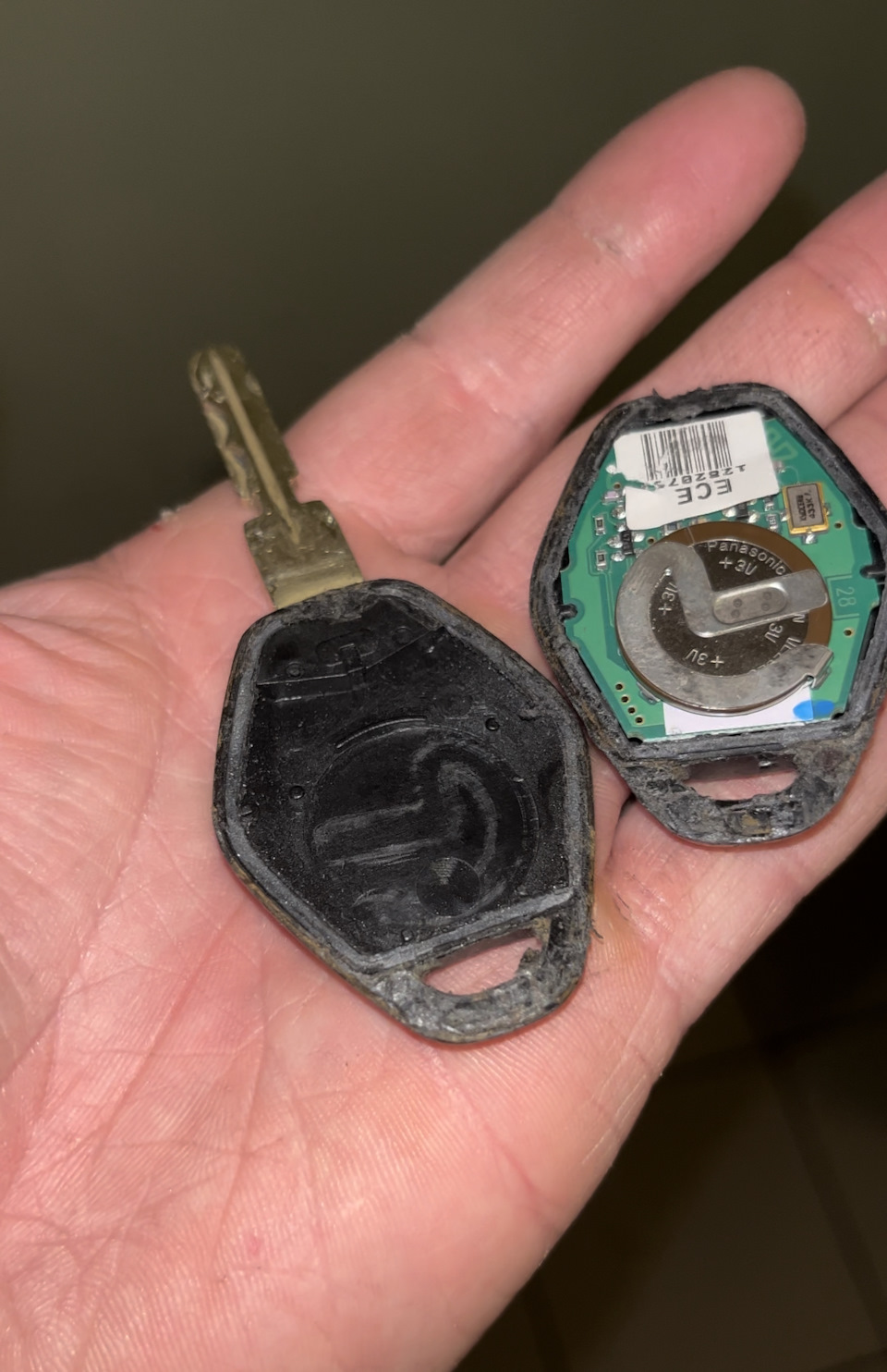 Подскажите по ключу — BMW 5 series (E39), 2,2 л, 2002 года | помощь на ...