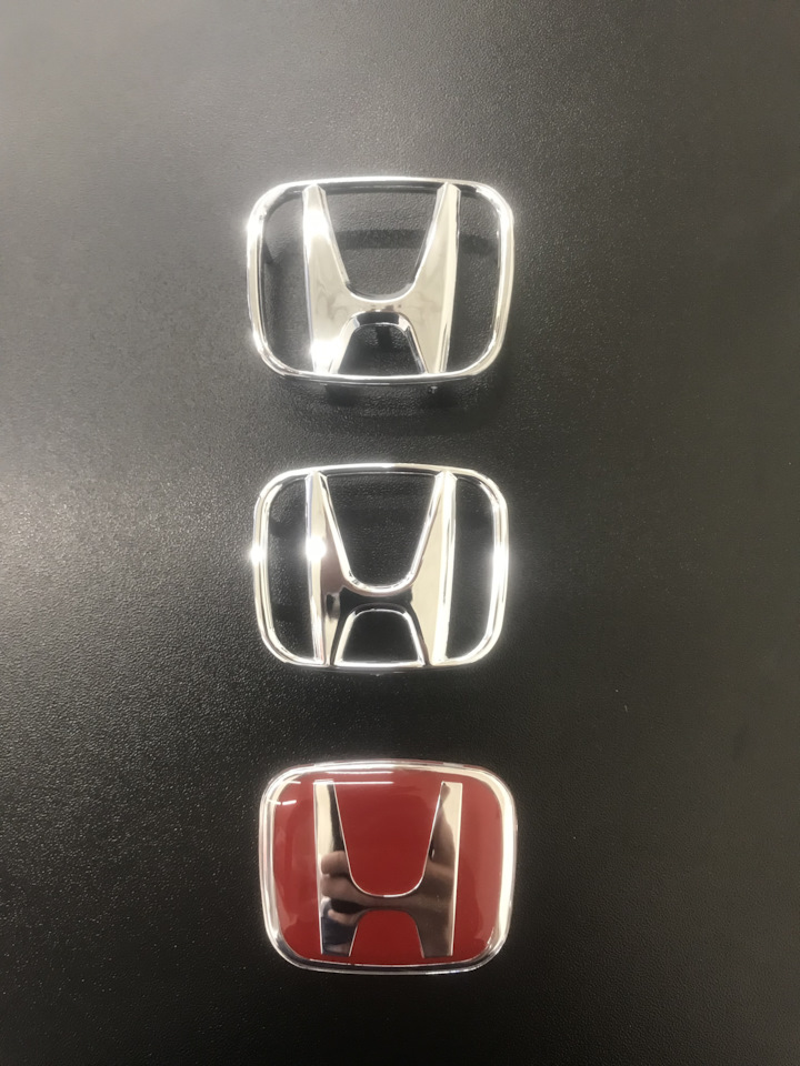 Эмблема руля на Honda Accord (7G), Honda Civic 4D (8G), Honda Civic ...