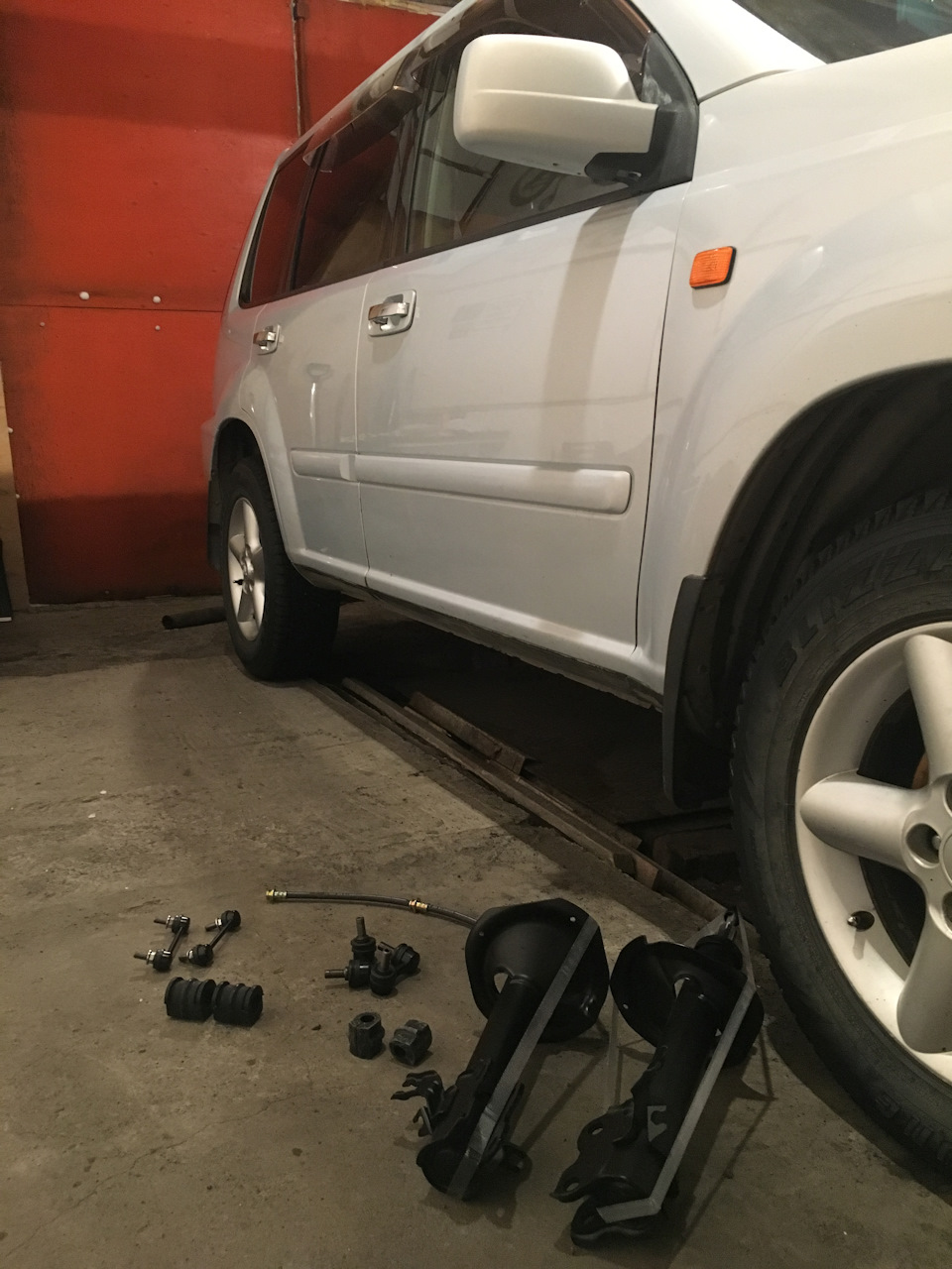 Стойки, линки, втулки — Nissan X-Trail I (t30), 2 л, 2001 года | своими ...