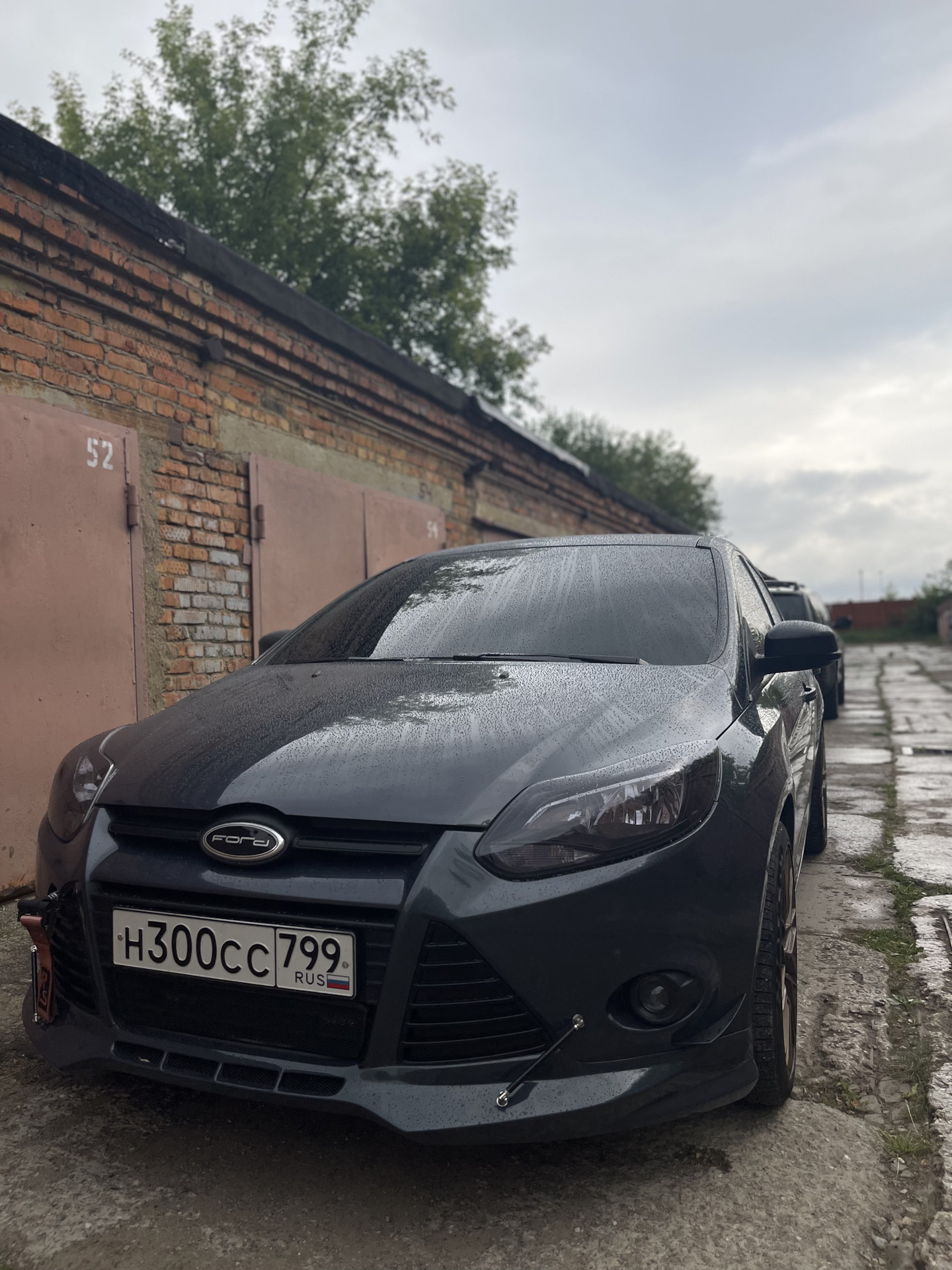 Тонировка и тюнинг — Ford Focus III Hatchback, 2 л, 2013 года | нарушение  ПДД | DRIVE2