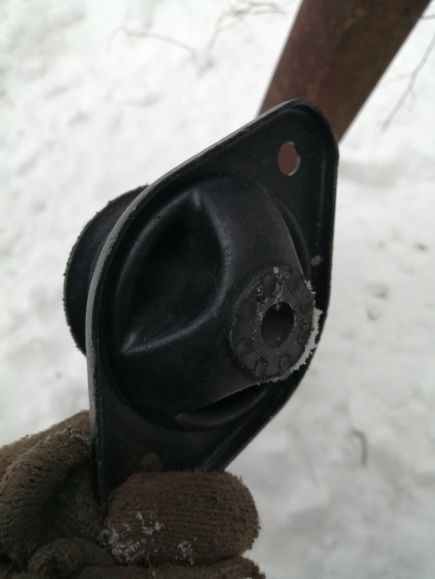 Вибрация кузова на холостых оборотах — УАЗ Patriot, 2,3 л, 2009 года ...